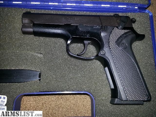 smith and wesson model 915